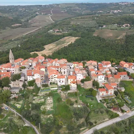 K Korenica * Padna
